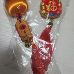 台湾のスーパーで春節飾りを真剣に選んでいたのは私一人